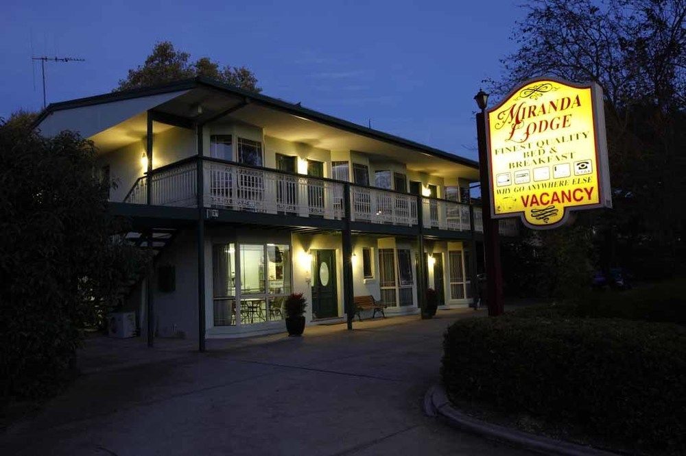 Miranda Lodge Canberra Extérieur photo